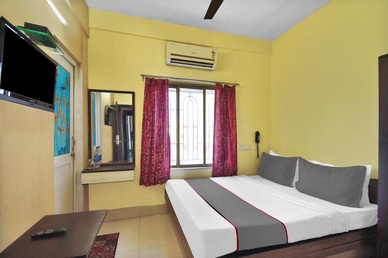 Capital O Kabita Guest House Near Acropolis Mall Колката Екстериор снимка