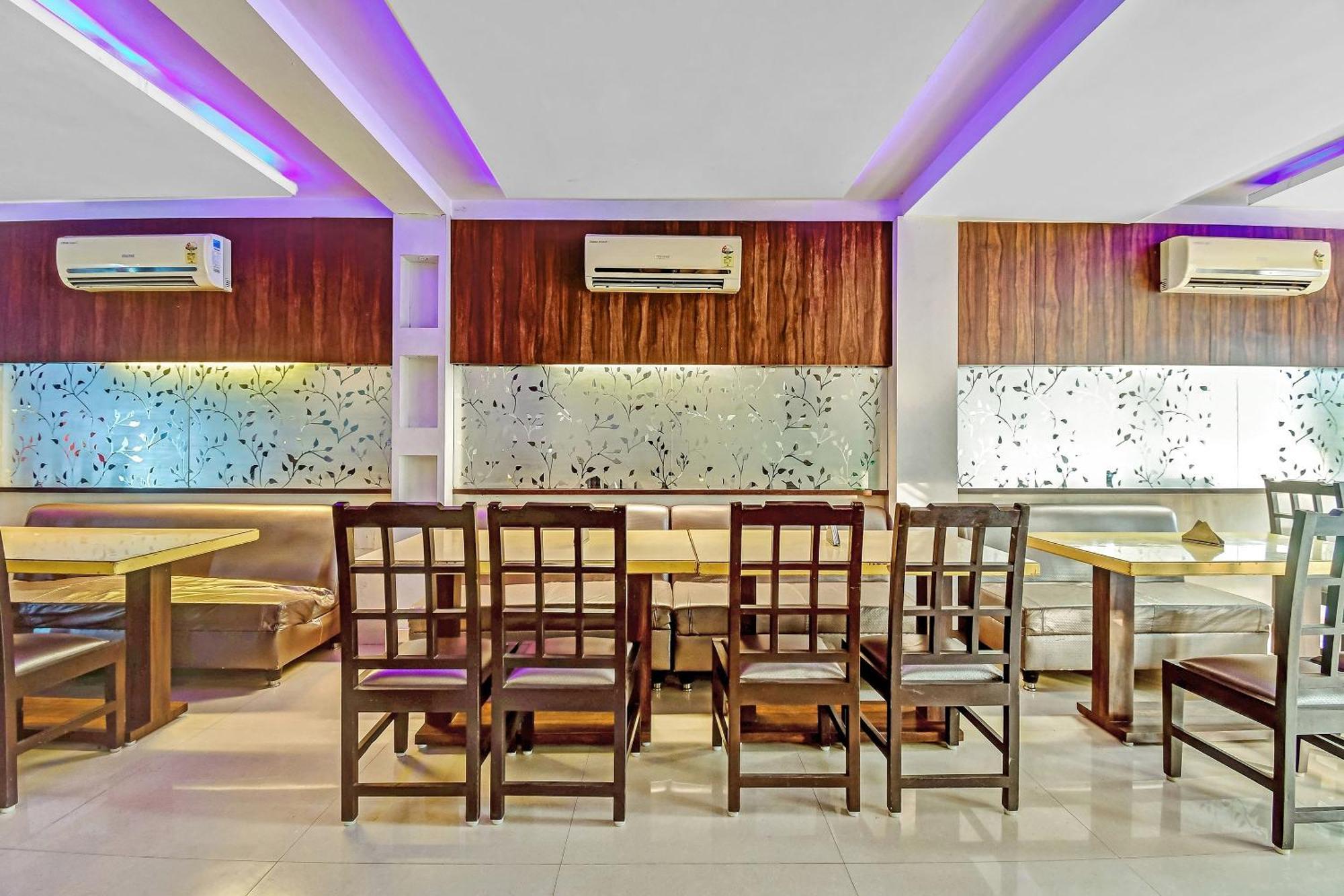 Capital O Kabita Guest House Near Acropolis Mall Колката Екстериор снимка